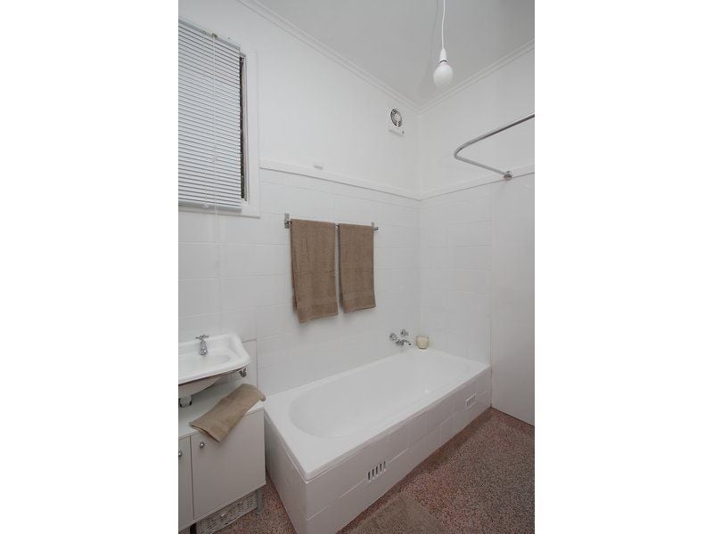 4 FLEET AVENUE Hillcrest 3351