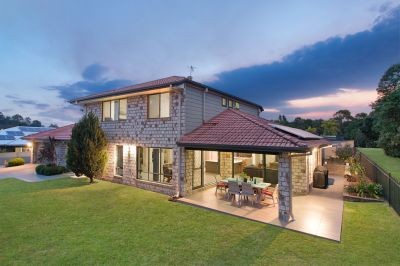 Spacious Metricon Designer Home on Large 990sqm Block