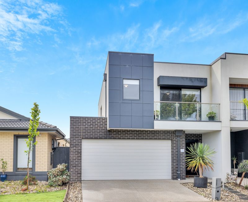 7 Twain Way, Fraser Rise - Thumbnail 2