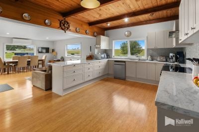3
 
 
 
  
 
 
 1
 
 
 
  
 
 
 2
 
 
 
 
 
 
 
 4937 Frankford Road, Thirlstane TAS 7307, Thirlstane - Thumbnail 3