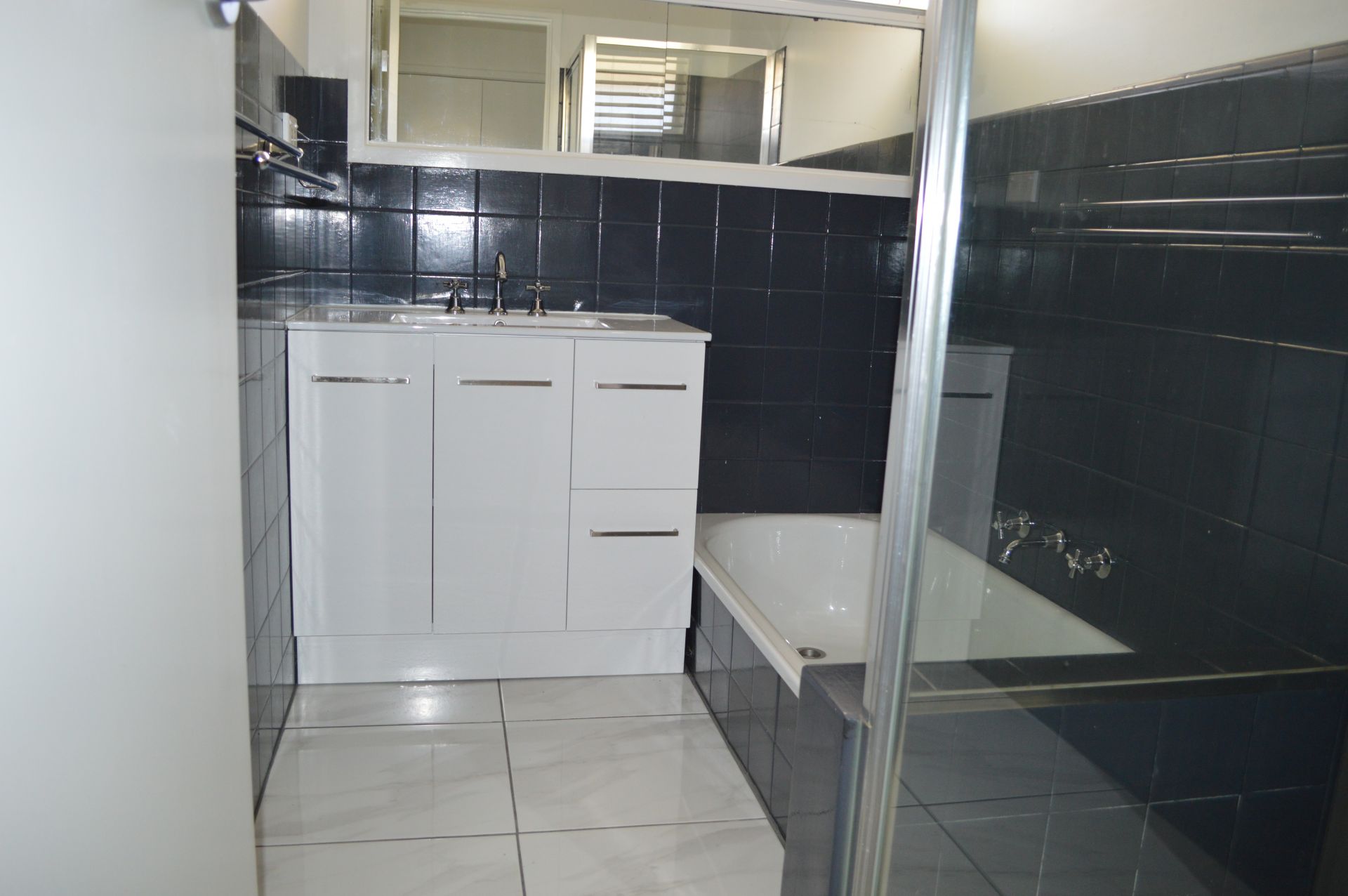 A HIDDEN GEM   *Insp Sat 1st April @ 11:35am & Thu 6th Apr @ 4:30pm*