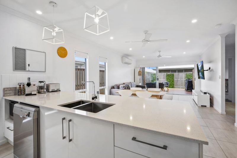 10 Angelou Court, Baringa