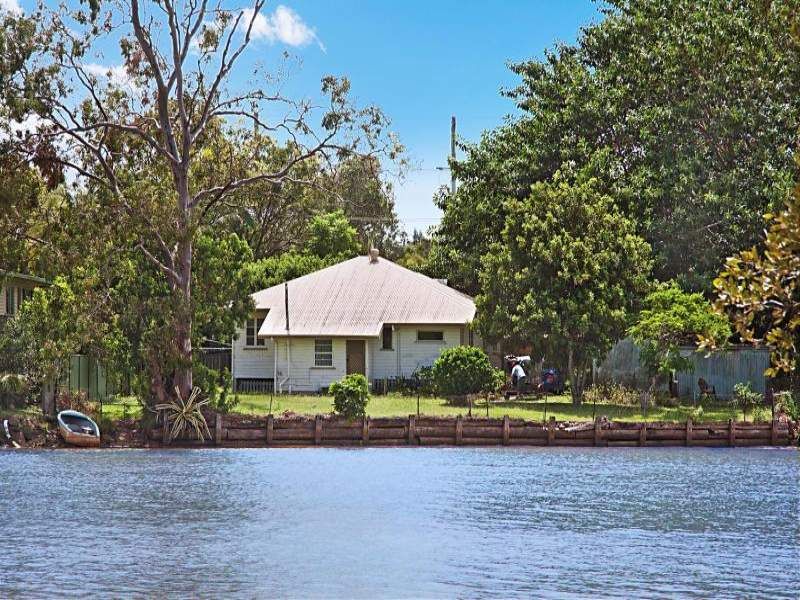 4 Guineas Creek Road CURRUMBIN WATERS QLD, Currumbin Waters - Thumbnail 2