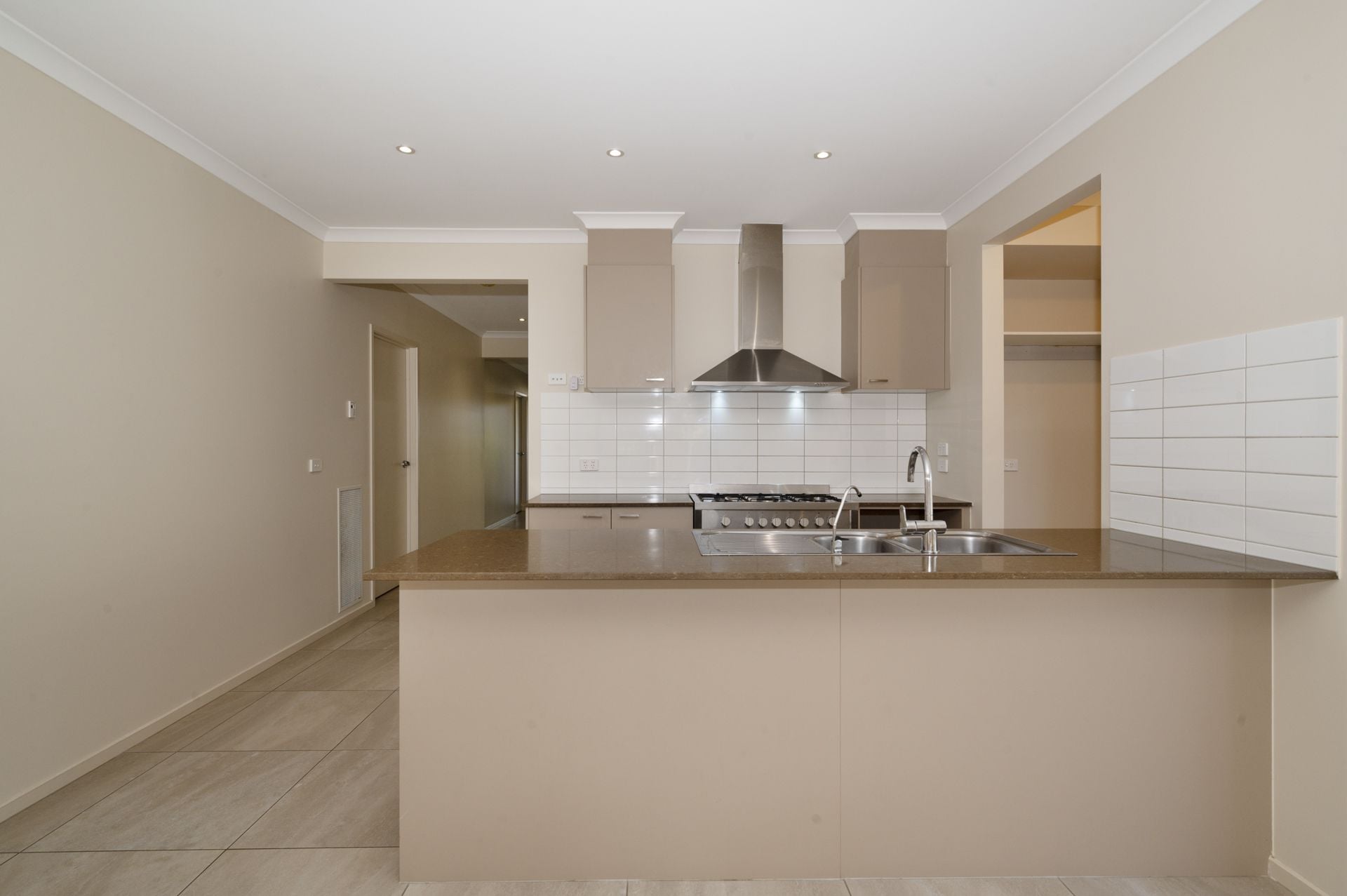 Spacious Family Home in Wollert – Available Now!