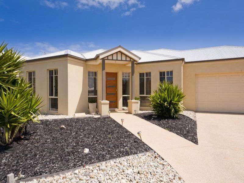 18 Affleck Court BARWON HEADS VIC, Barwon Heads - Thumbnail 2