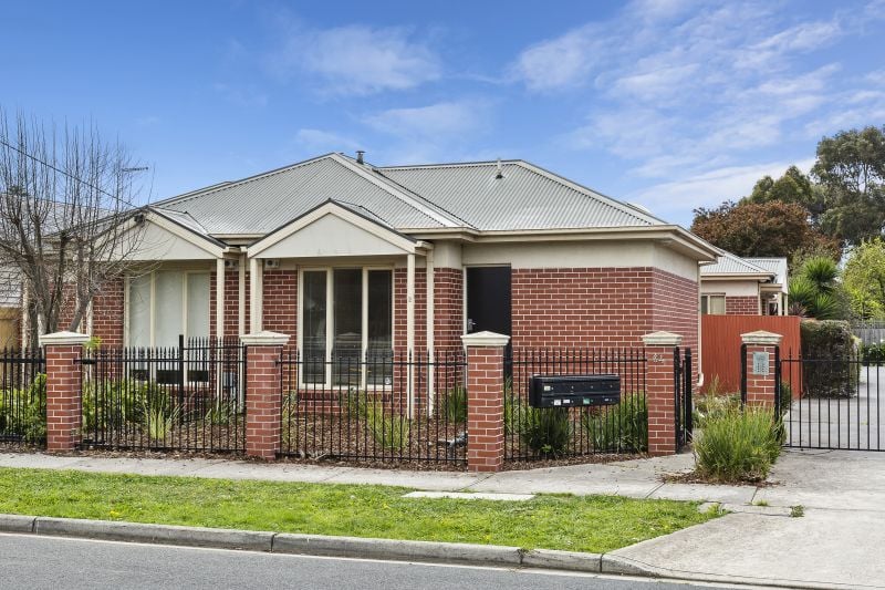 2/62-64 Rennie Street, Thornbury