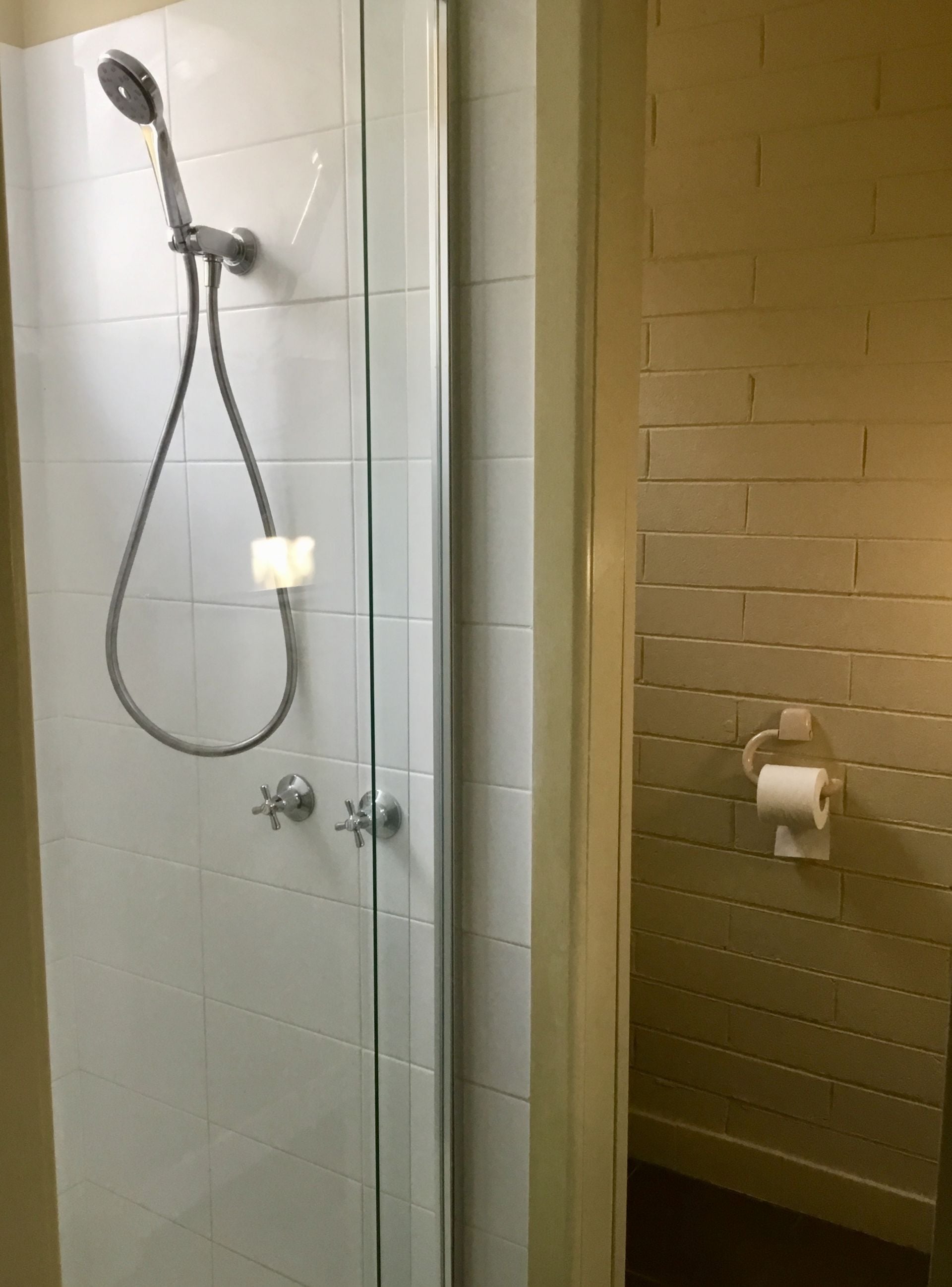 Renovated Studio Opposite Parklands