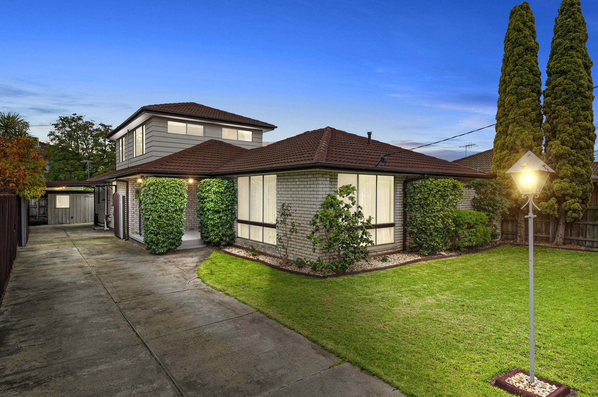 SURPRISE PACKAGE - 5 BEDROOMS, 2 BATHROOMS