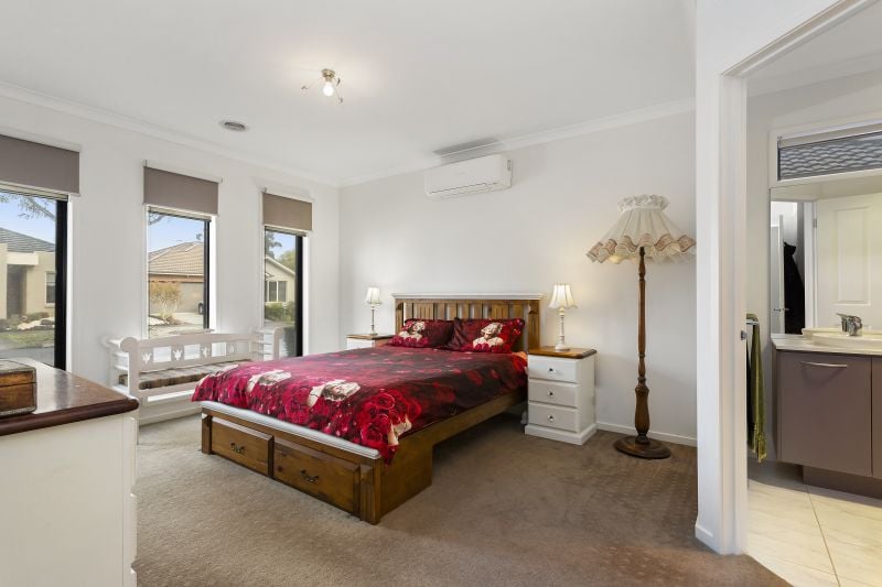 27 Chandler Drive, South Morang
