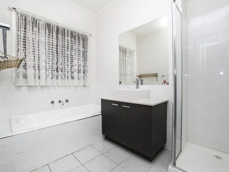 40 Olsen Retreat, Caroline Springs - Thumbnail 8