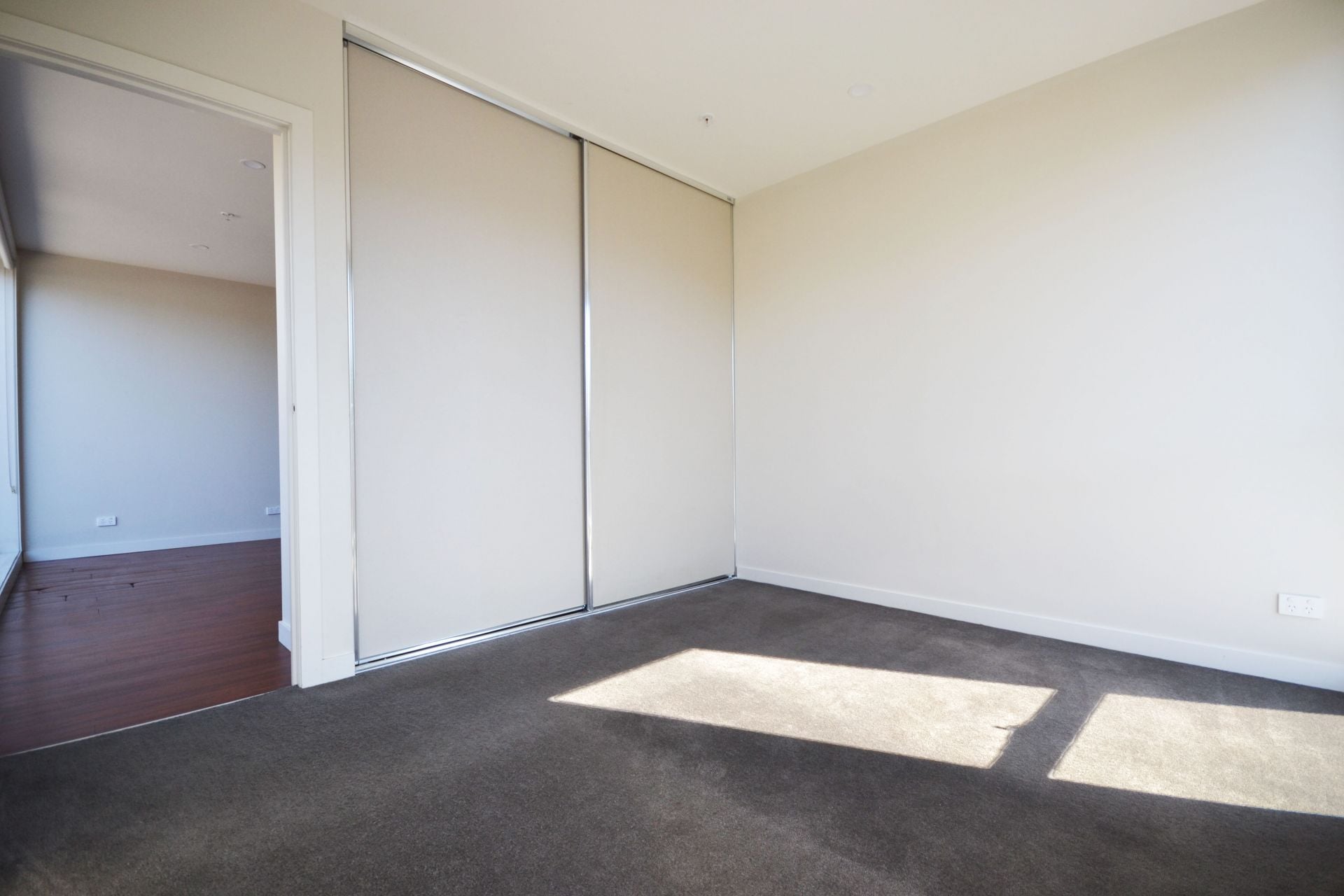 PRESTIGIOUS APARTMENT LIVING