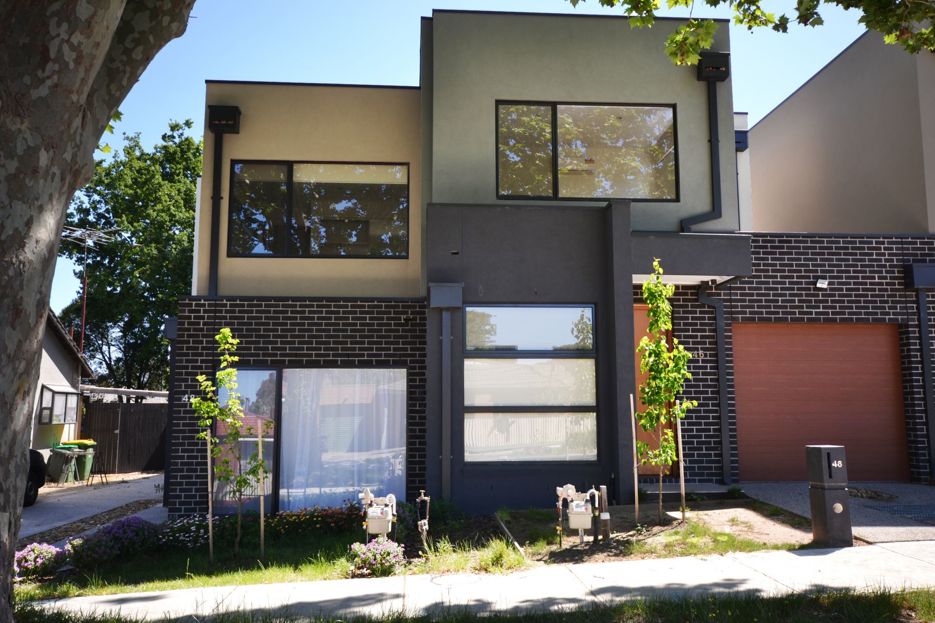 THREE-BEDROOM MODERN LIVING