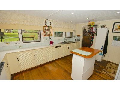 4
 
 
 
  
 
 
 1
 
 
 
  
 
 
 2
 
 
 
 
 
 
 
 43 Main Street, WILMOT TAS 7310, Wilmot - Thumbnail 8
