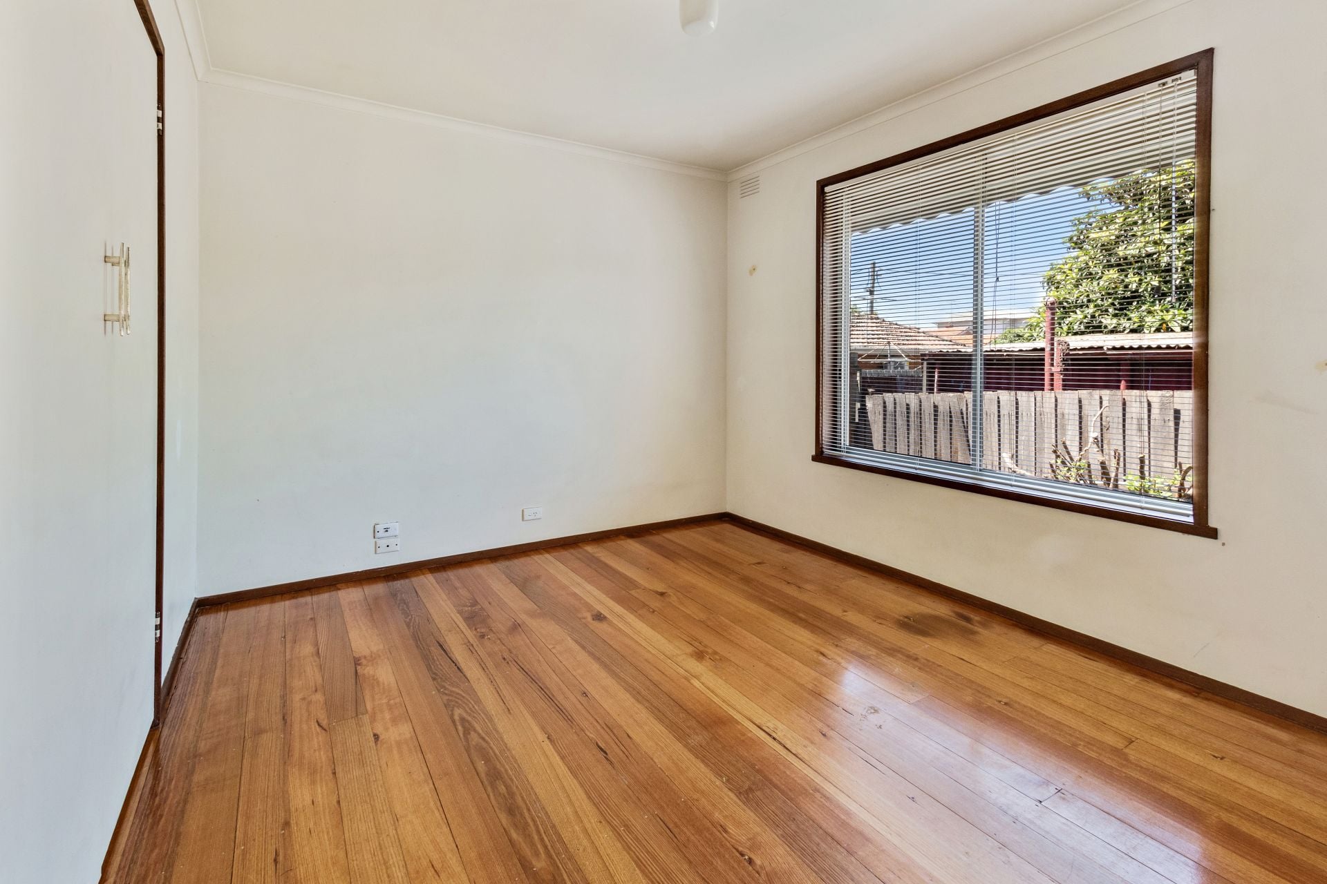 THE PERFECT TWO BEDROOM UNIT!