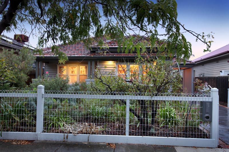 10 The Crescent, Footscray - Thumbnail 3