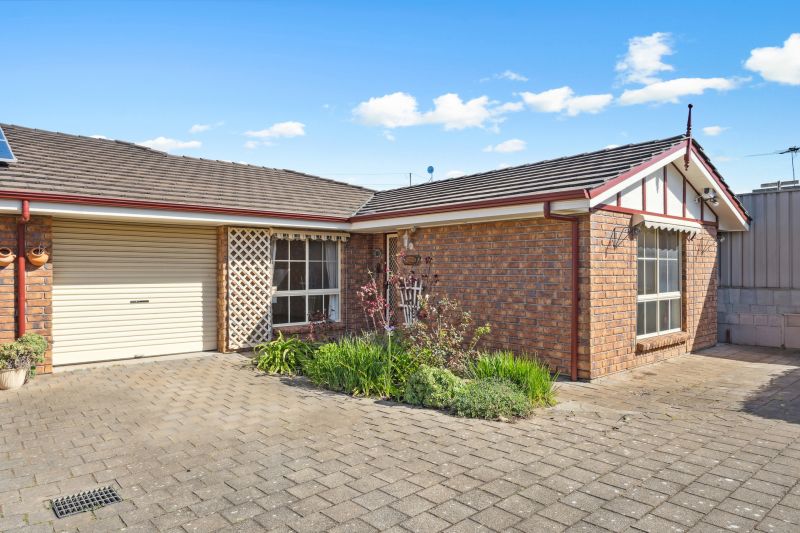 3/12 Buttercup Grove  Morphett Vale 5162