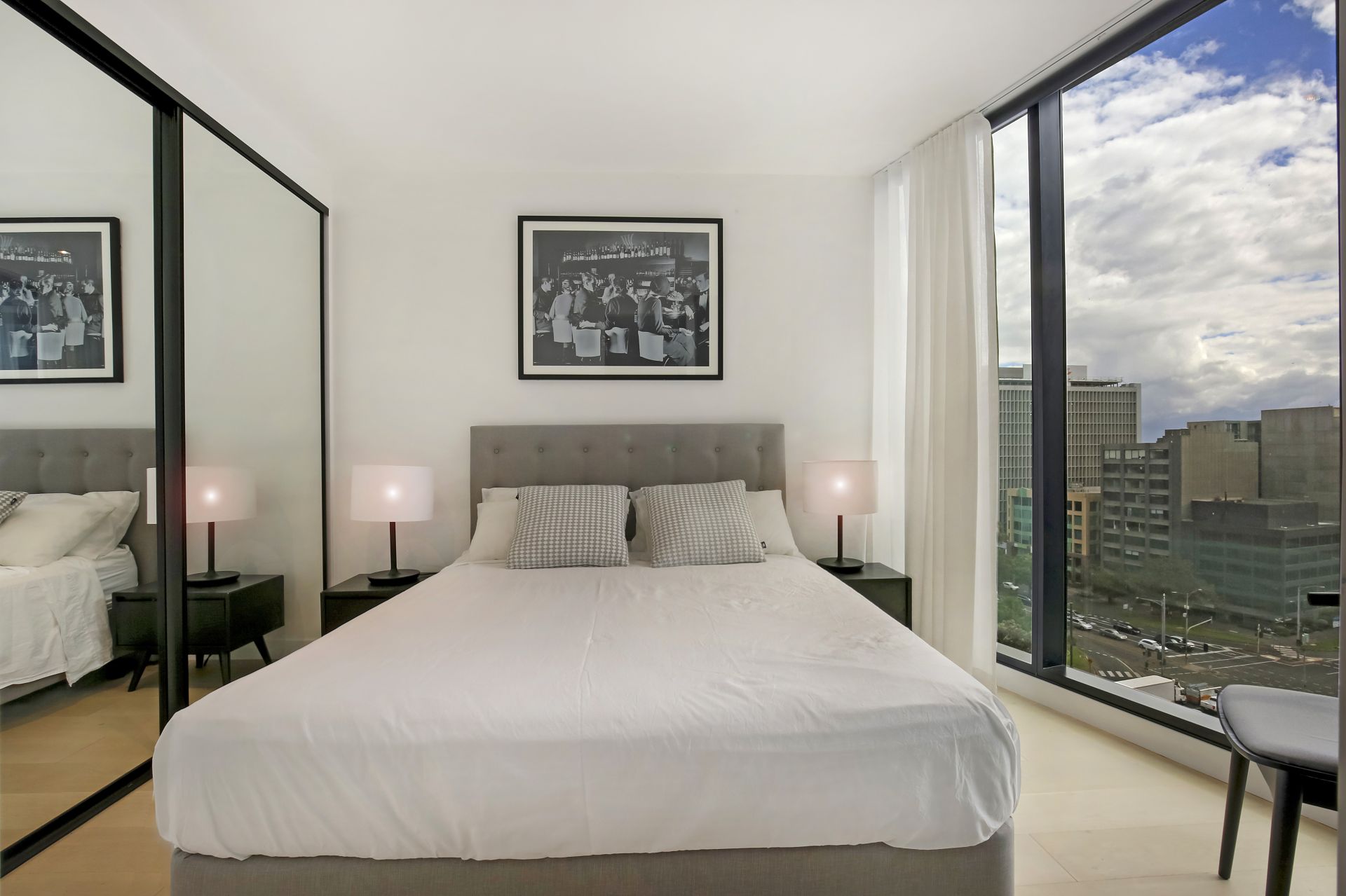 1008/7 Bowen Crescent, Melbourne - Thumbnail 8