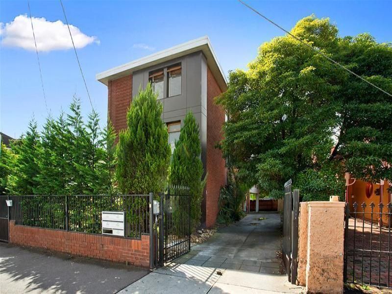 1/28 Carlisle Street, St Kilda - Thumbnail 2