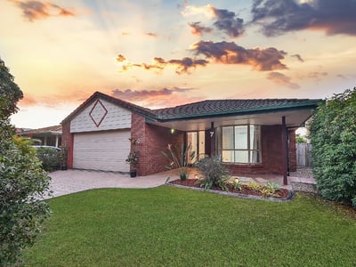 Low Maintenance pool side entertainer  - Ideal parkland position