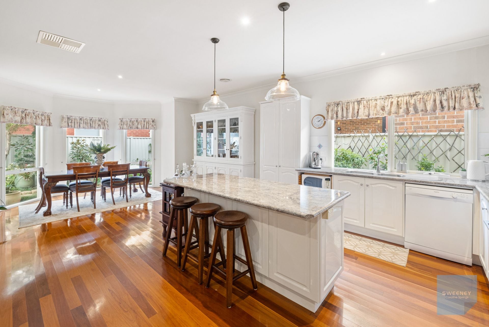 27 Edgbaston Parade, Caroline Springs - Thumbnail 6
