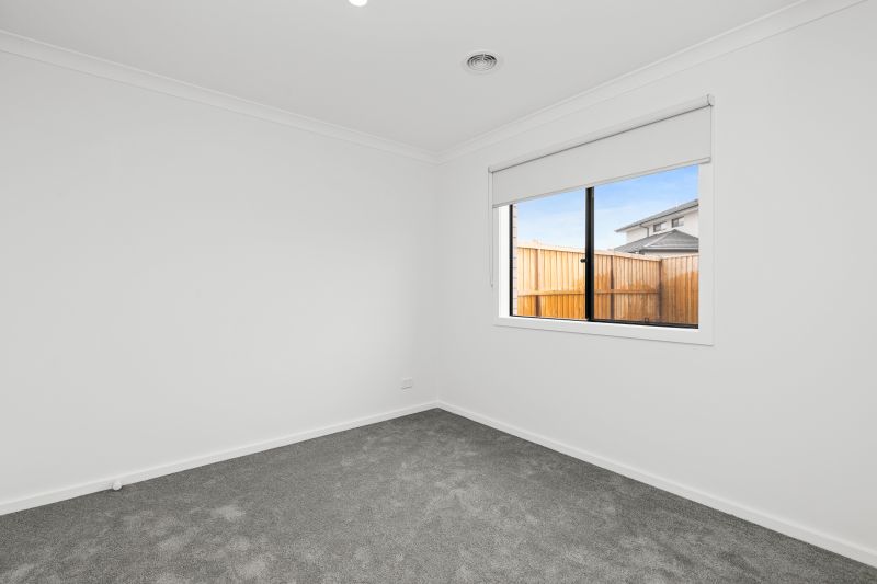 12 Jumps Street, Manor Lakes