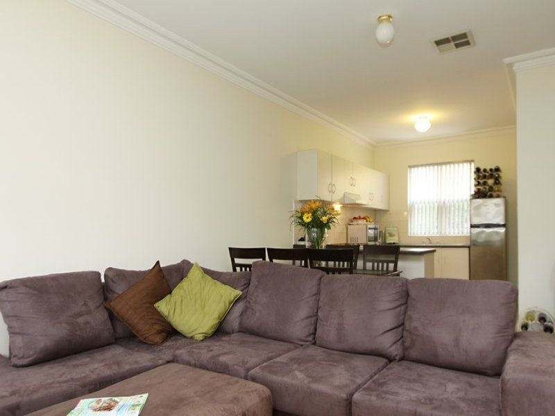 1/13-15 PINKS LANE Adelaide 5000