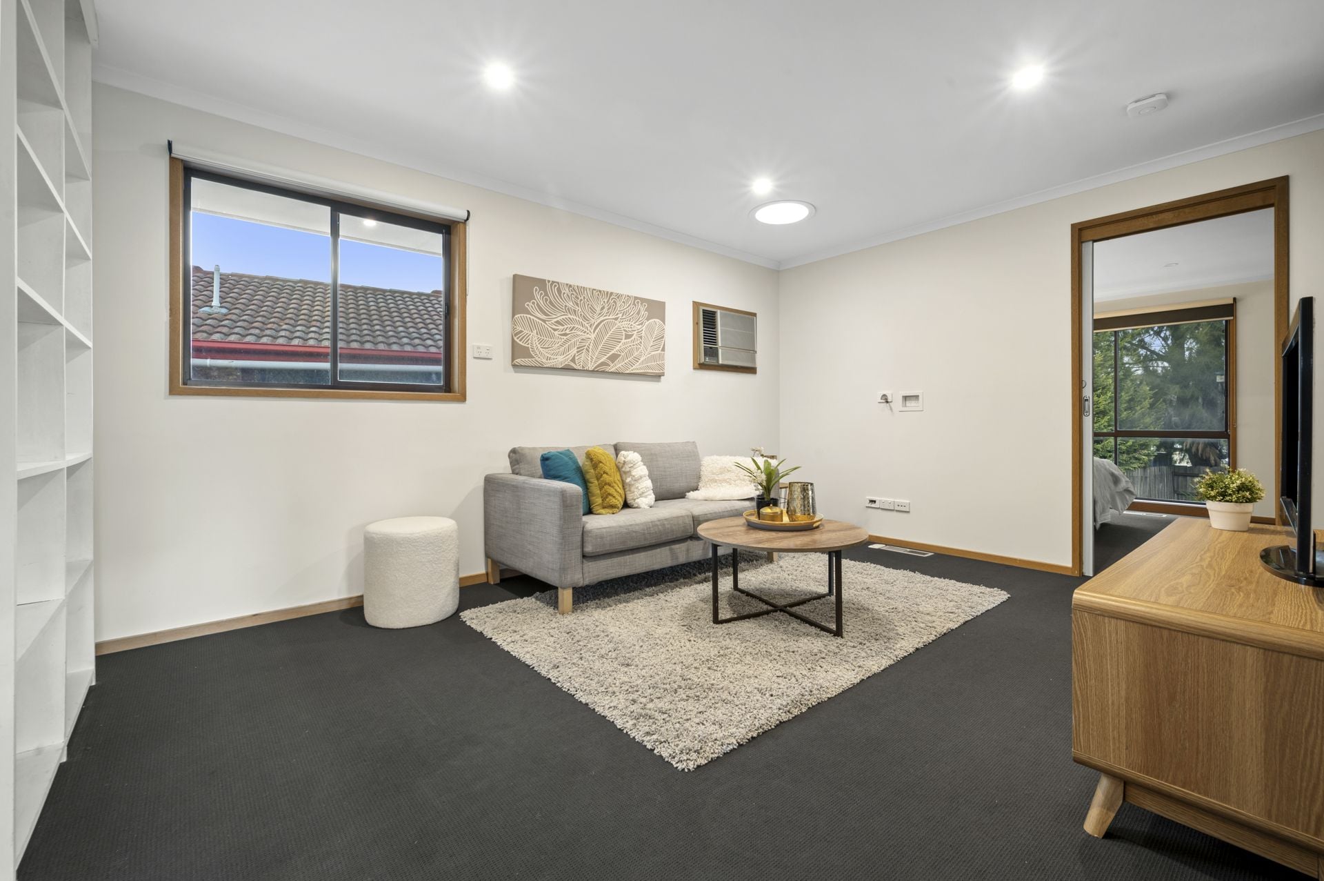 DUAL LIVING -  4 BEDROOMS, 2 BATHROOMS FAMILY HOME