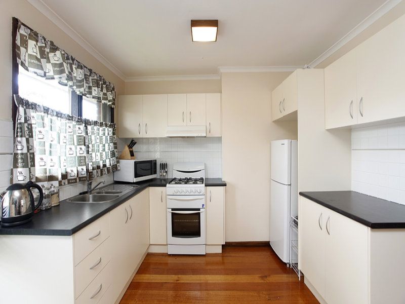 2/107 Blyth Street, Altona - Thumbnail 3