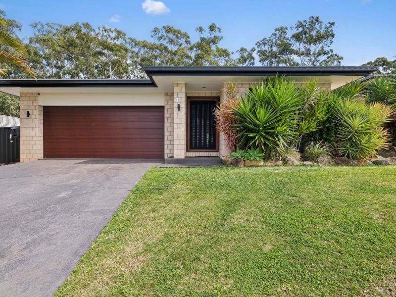 SOLD BY CARDOW & PARTNERS WOOLGOOLGA PH: 6654 1148