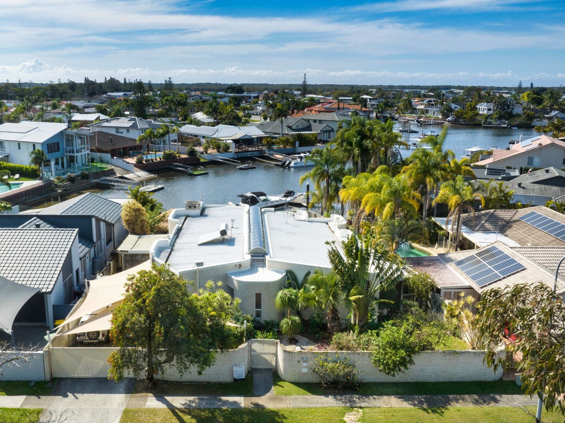 $ 1,500,000, Runaway Bay - Thumbnail 4