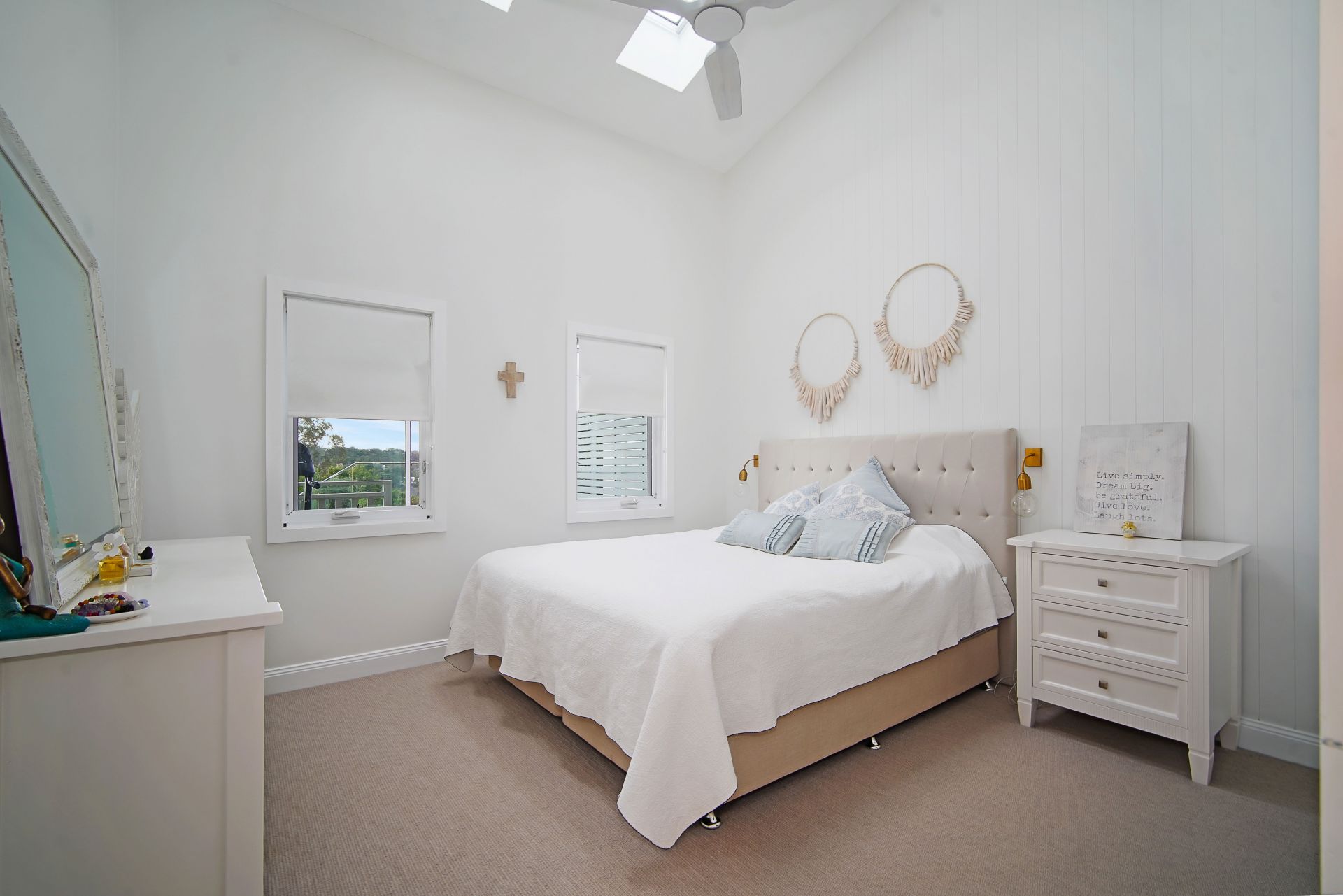 Real Estate For Lease 1 Chislehurst Avenue Figtree , NSW