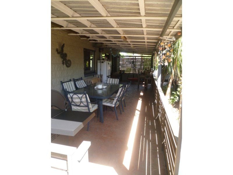 10 Kandoo Street Pacific Paradise QLD