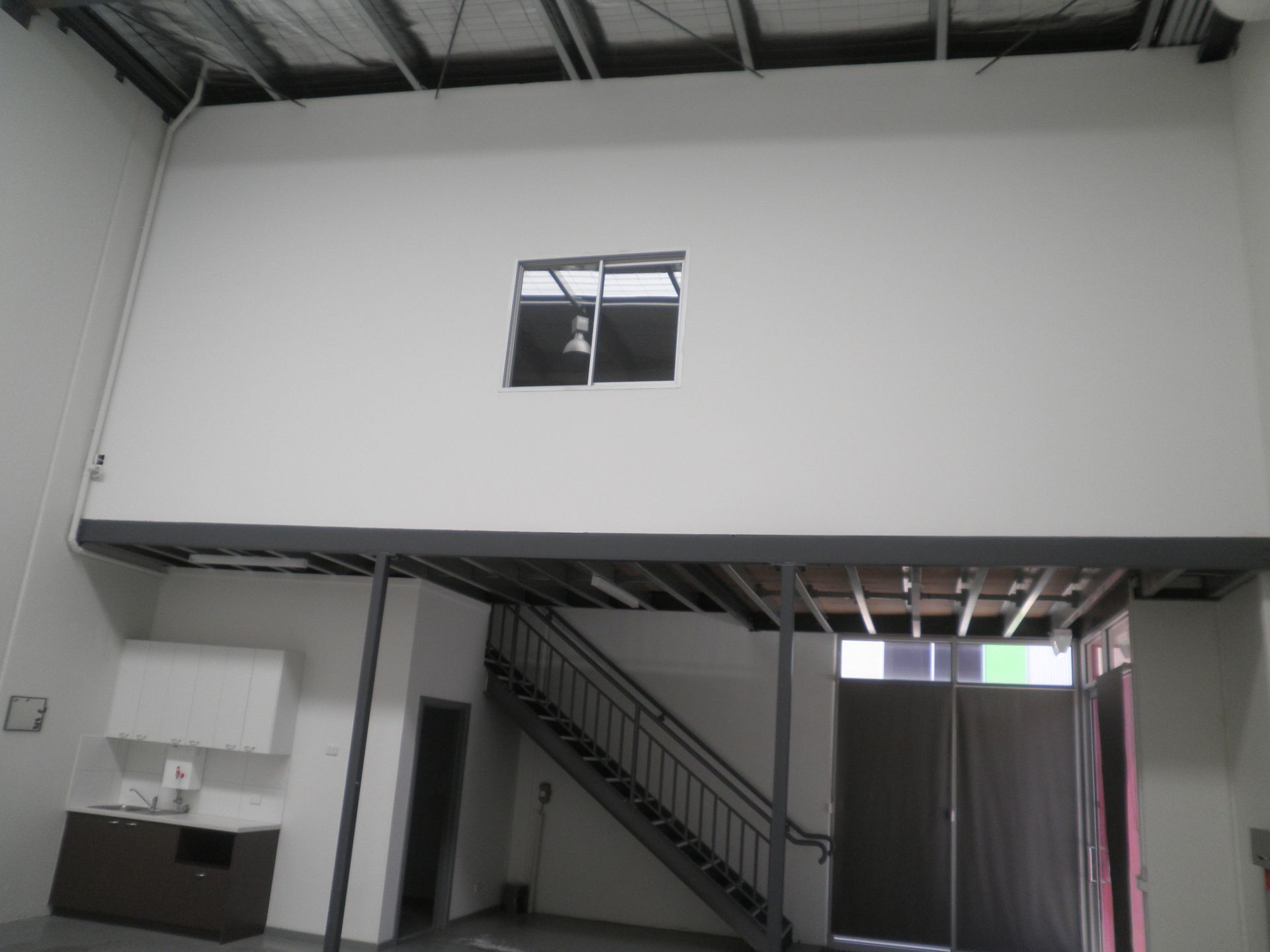 NEW OFFICE/WAREHOUSE - ONLY $1,300/MONTH