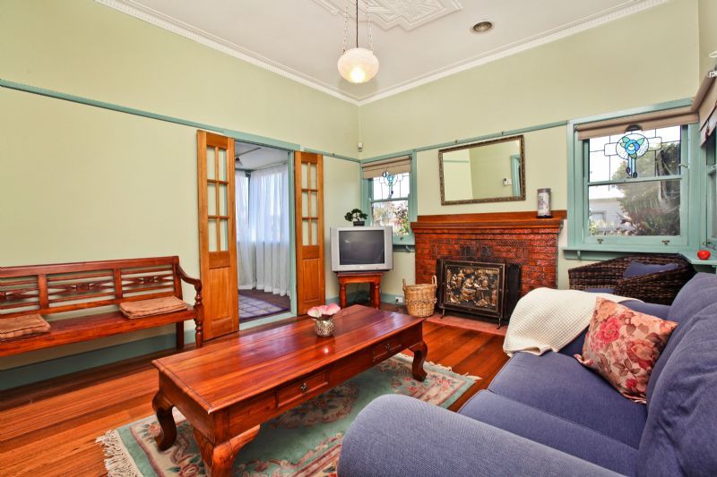 33 Tucker Street, West Footscray - Thumbnail 3