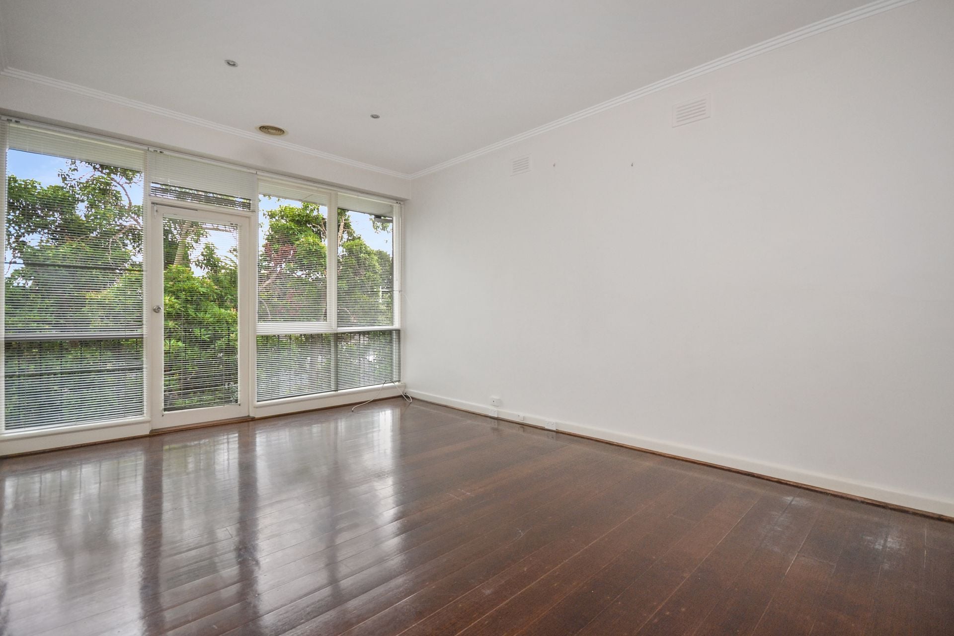 STYLISH AND SPACIOUS