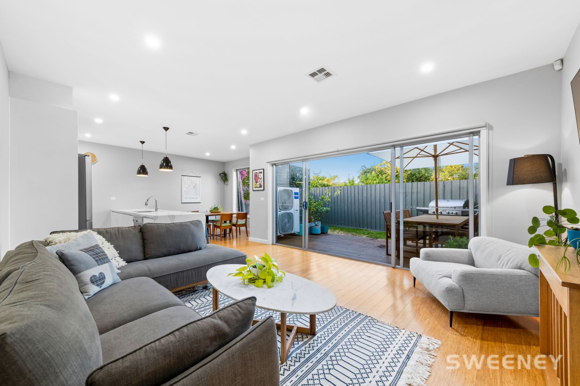 4/12 Stapley Crescent, Altona North - Thumbnail 3