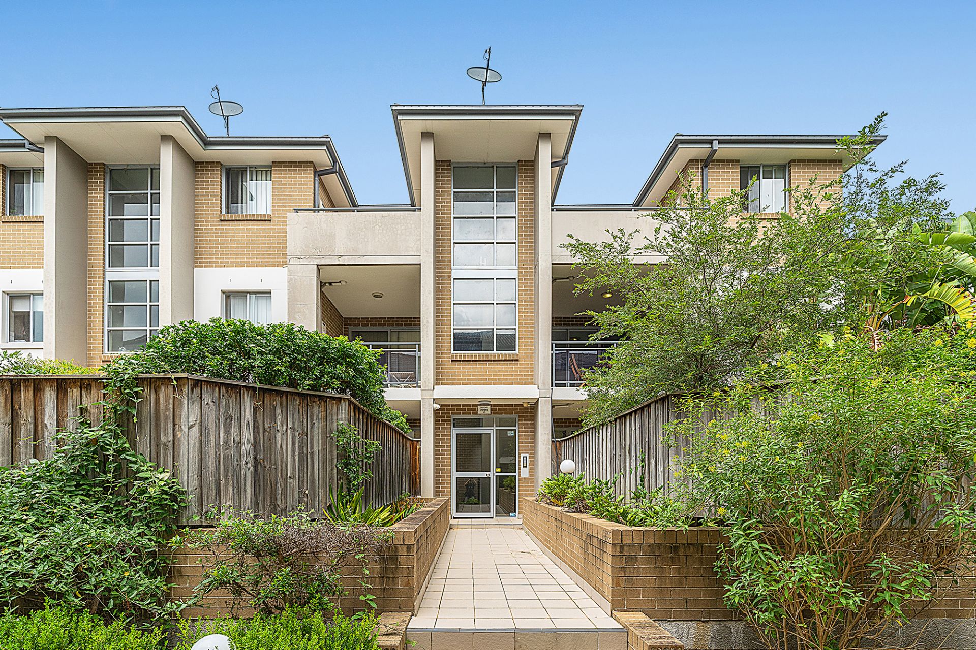19/21-27 Cross Street, Guildford, Guildford - Image 1