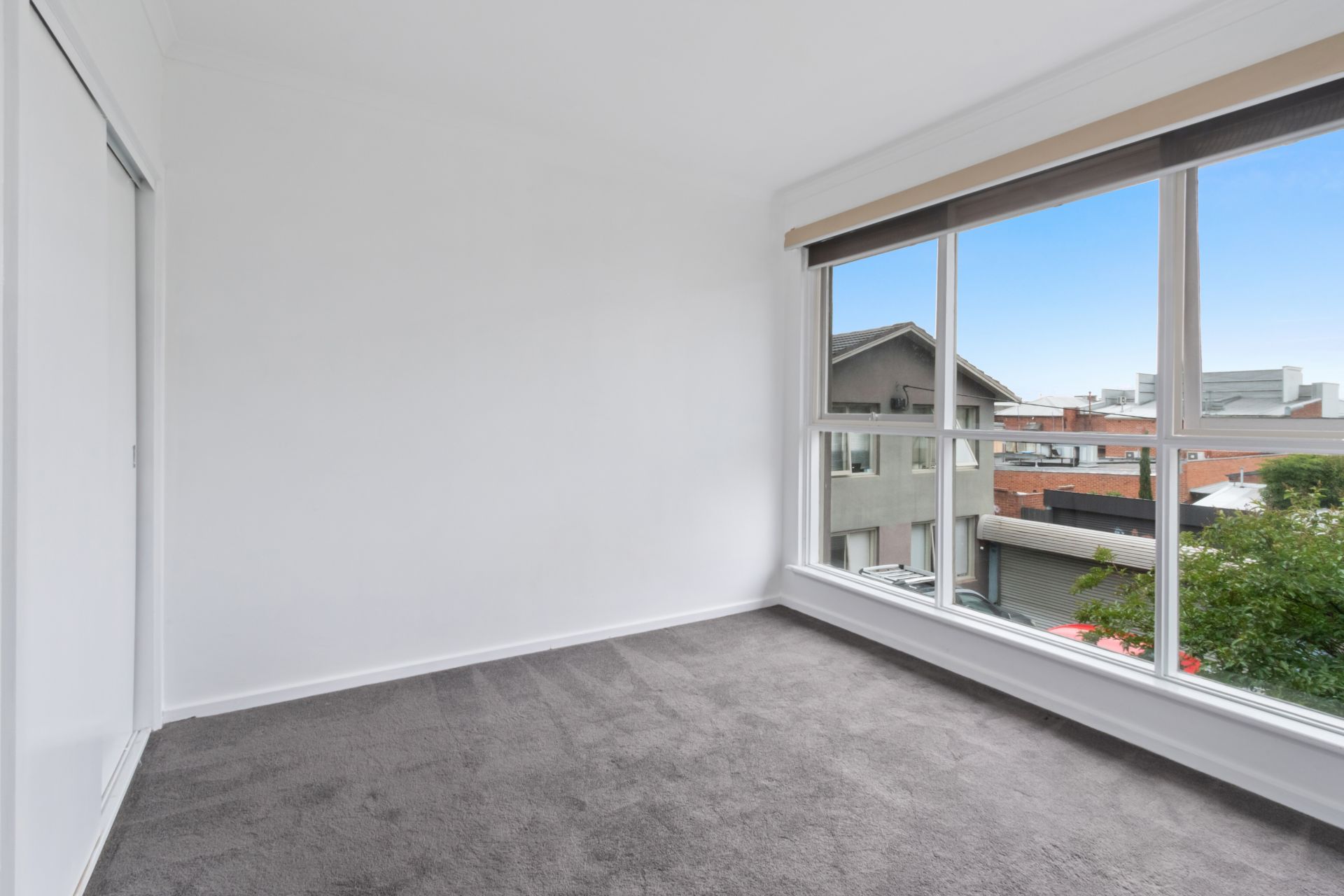 Bright & Modern 2-bedroom Apartment!