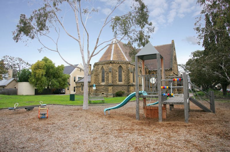 8/201 Dandenong Road, Windsor