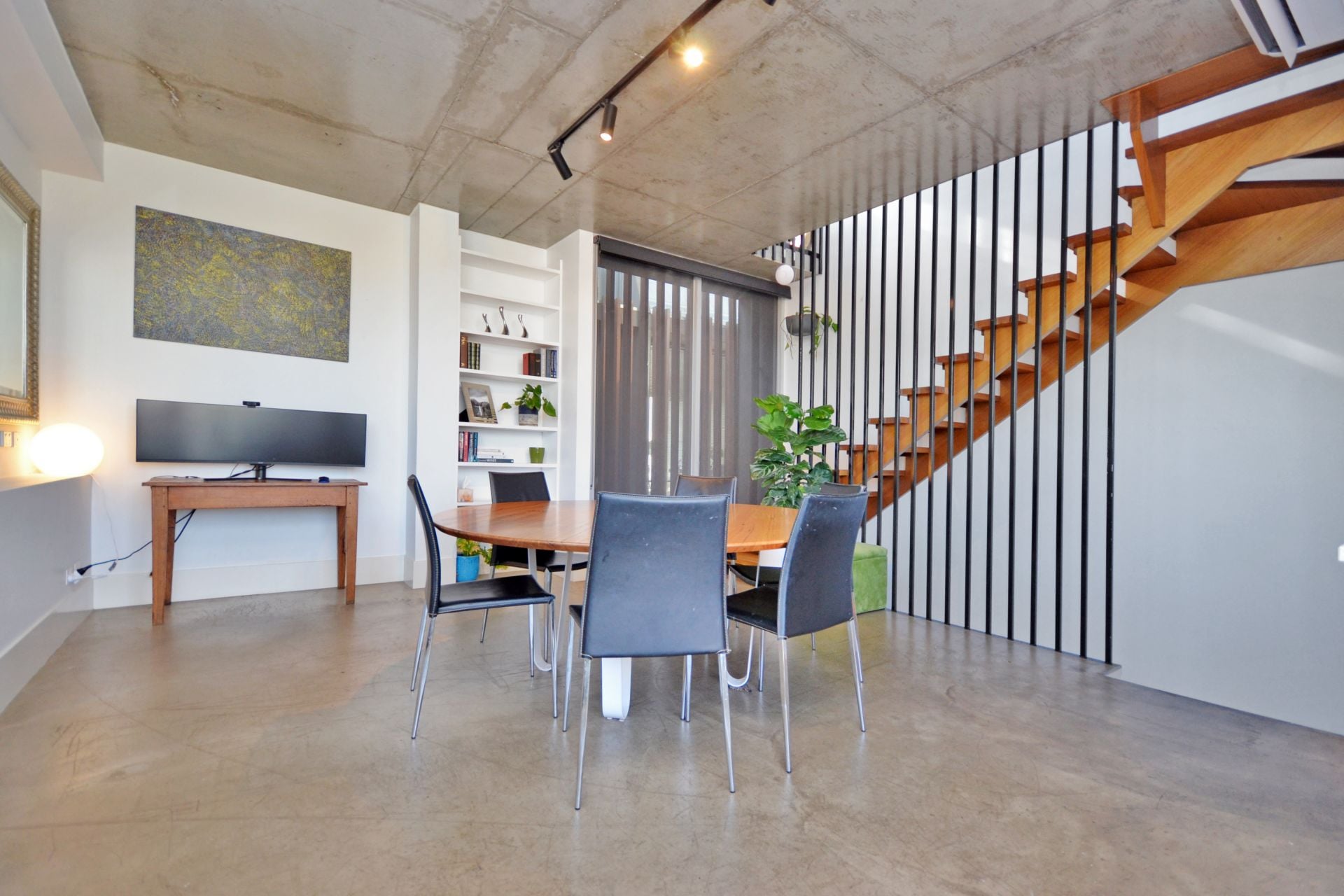 LUXURIOUS LIVING OVER THREE LEVELS