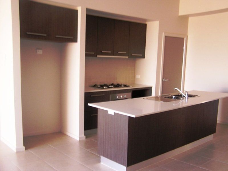 35 Aberfeldie Way, Caroline Springs - Thumbnail 3