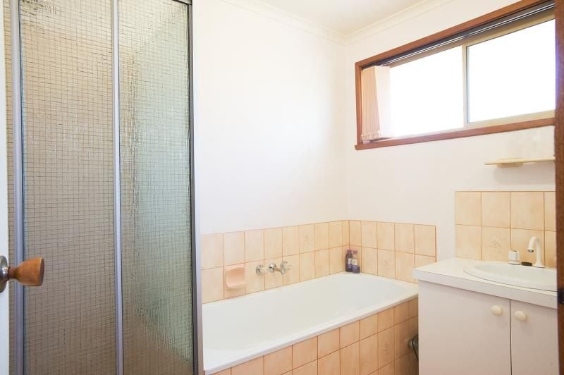 27 McLeod Drive, DARLEY Sweeney Estate Agents