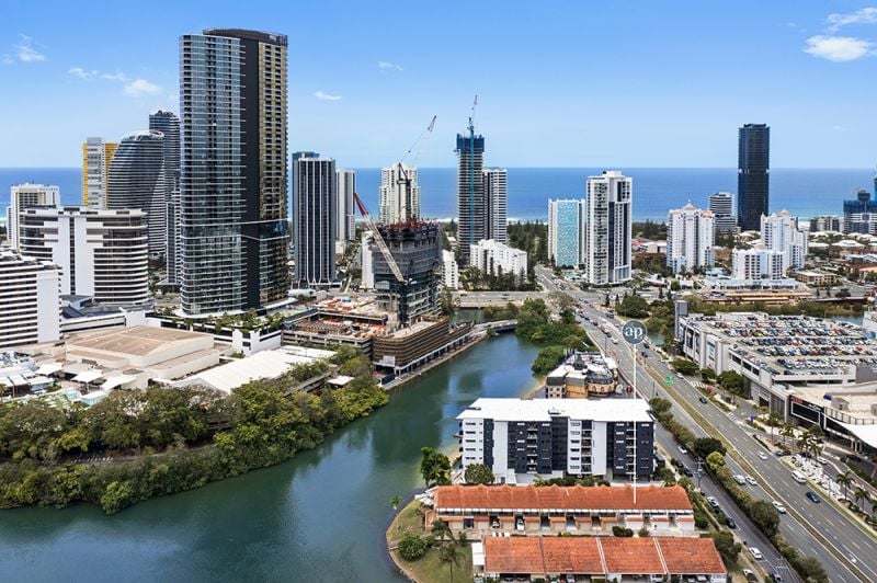 8/11 Hooker Boulevard, Broadbeach Waters - Image 1