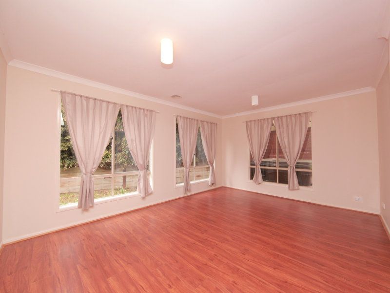 21 Fuschia Grove SOUTH MORANG, South Morang - Thumbnail 4