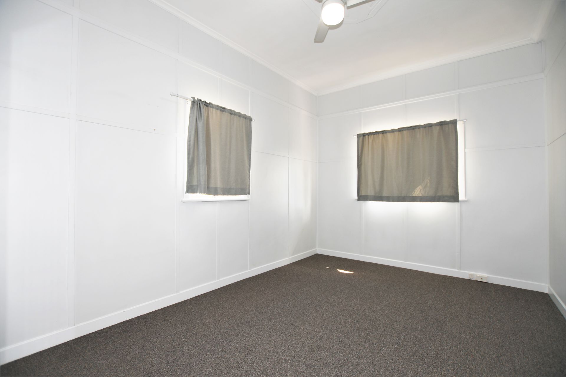 146 Bargara Road, BUNDABERG EAST Four Walls Realty