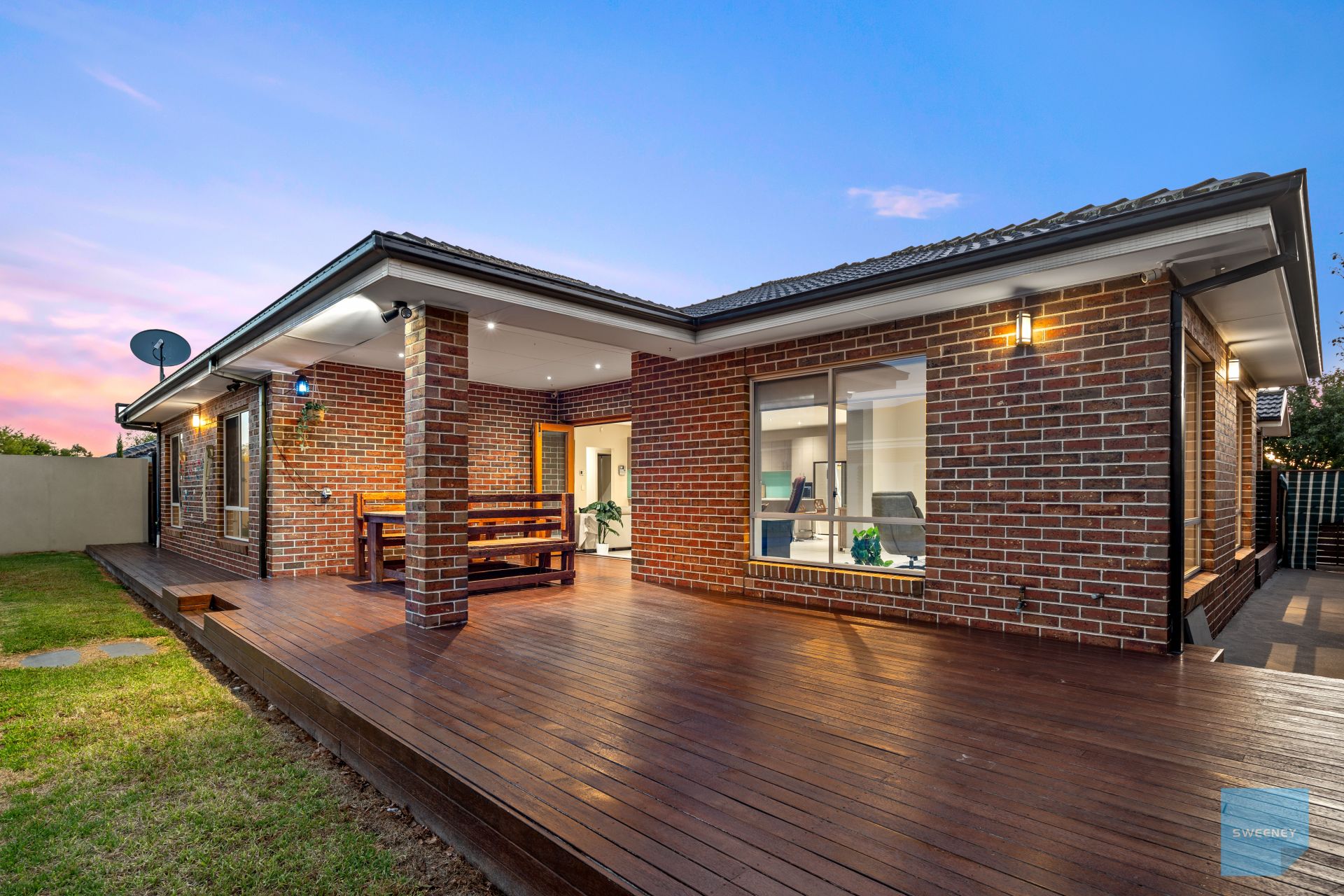 22 Swanston Court, Taylors Hill - Thumbnail 8