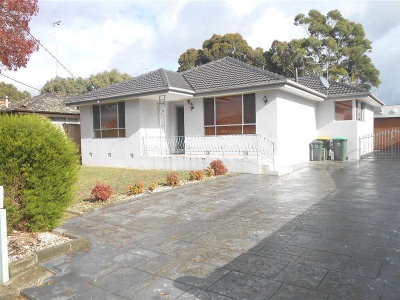 17 Kenna Drive, Lalor