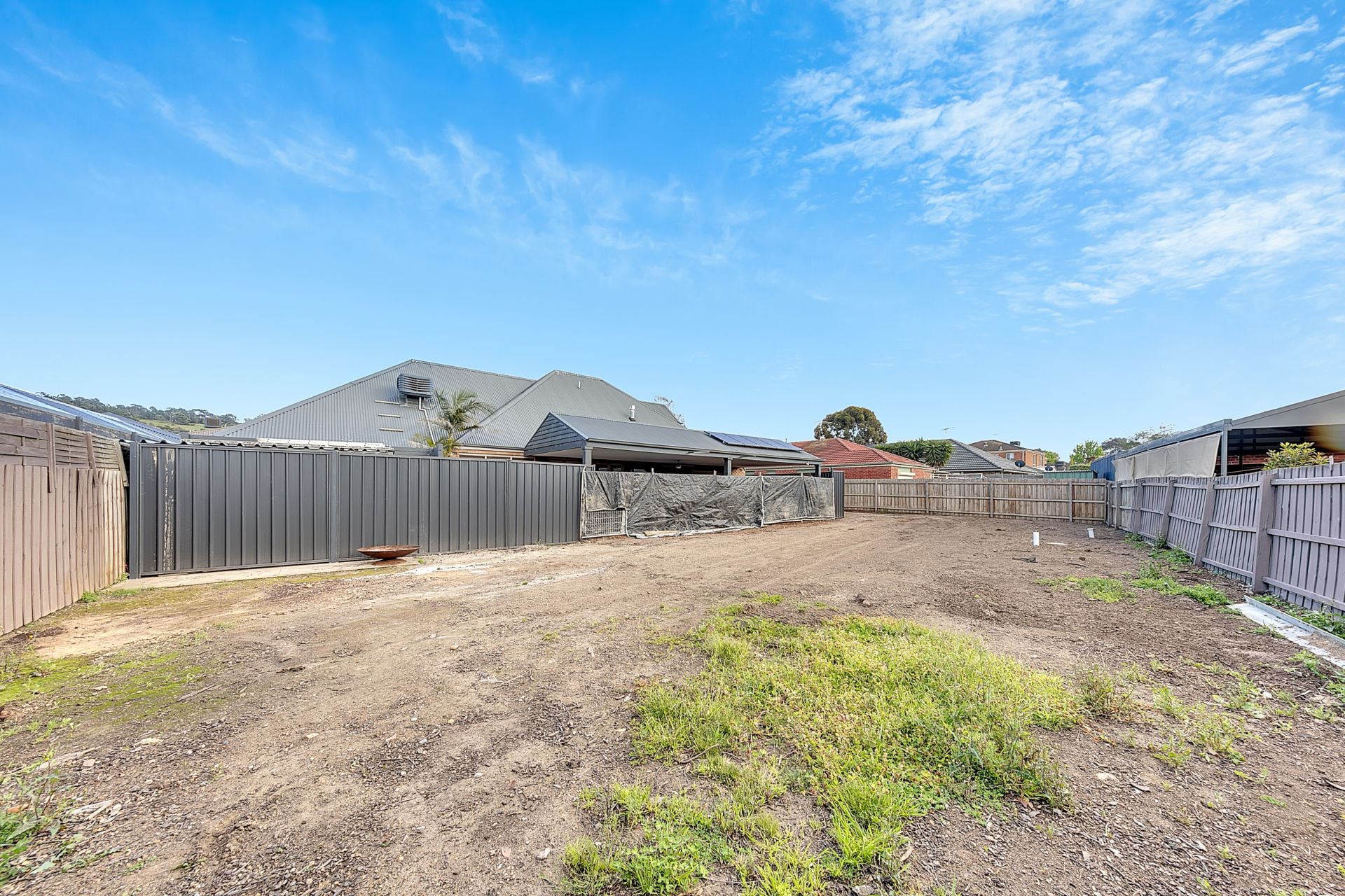 450m2 VACANT ALLOTMENT with Town planning.