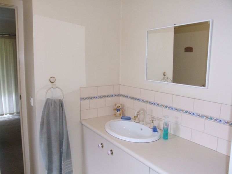 31 Pykes Creek Road, Myrniong - Thumbnail 6