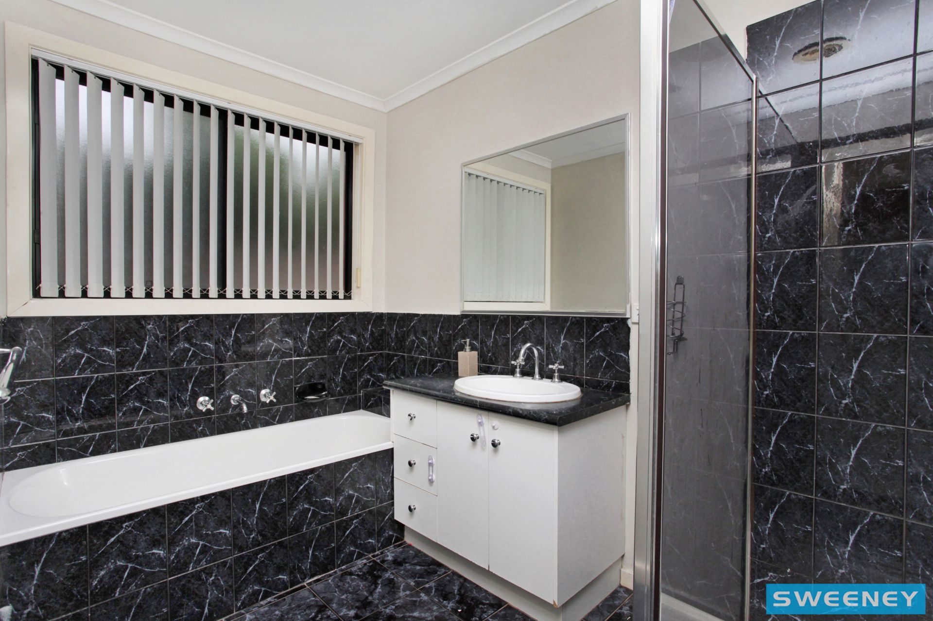 36 Parkin Avenue, Caroline Springs - Thumbnail 8
